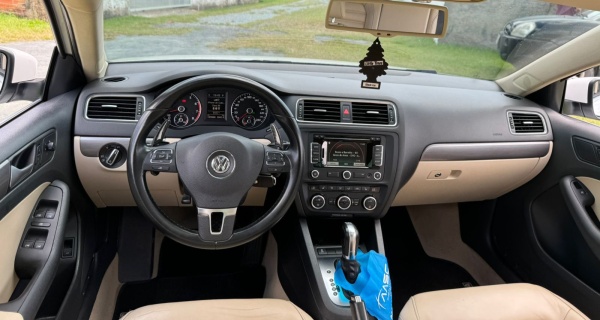 Jetta TSI Completo